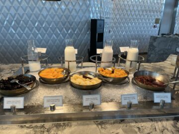 Crown Towers Hotel Sydney Fruehstueck Compote