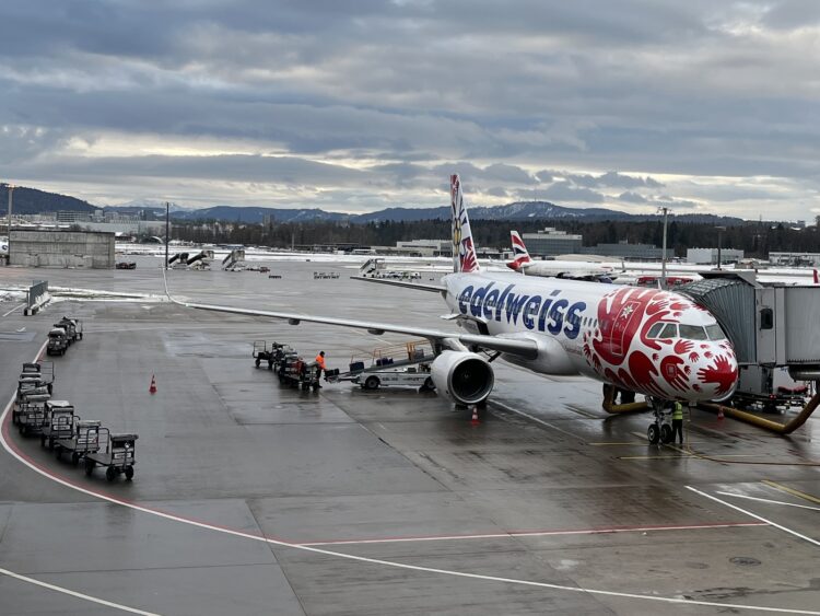 Edelweiss Flugzeug Zuerich Flughafen