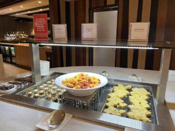Fiji Airways Premier Lounge Nadi Buffet Dessert 1