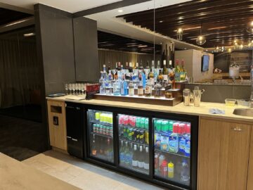 Fiji Airways Premier Lounge Nadi Restaurant Bar 3