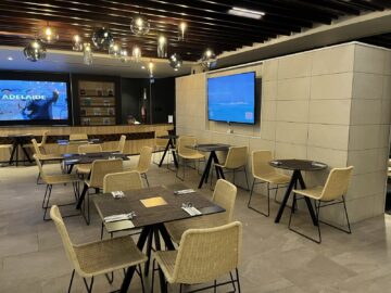 Fiji Airways Premier Lounge Nadi Restaurant Tische 2