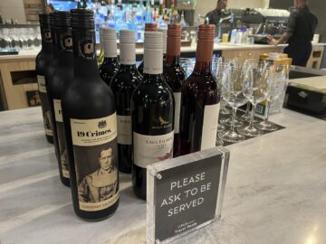 Fiji Airways Premier Lounge Nadi Wein