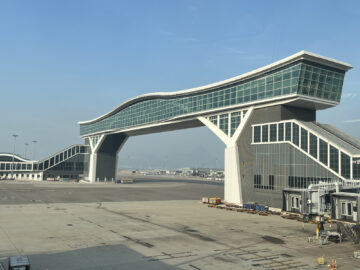 Hong Kong Airport Sky Bridge 1