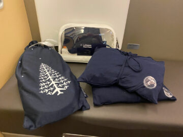 Lufthansa First Class Airbus A340 600 Amenity Kit Pyjamas