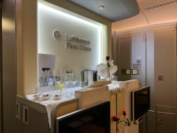 Lufthansa First Class Airbus A340 600 Bar Vorne