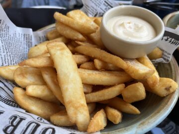 Shangri La Sydney Lobby Lounge Pommes