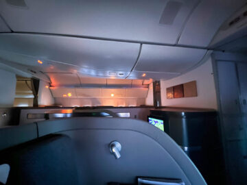 Cathay Pacific First Class Boeing 777 300er Kabine 2