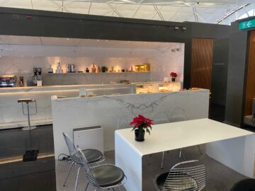 Cathay Pacific The Wing Business Class Lounge Hongkong Coffee Bar