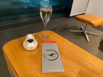 Lufthansa First Class Lounge A13 Frankfurt Ente Ticket