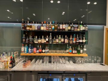 Lufthansa First Class Lounge A13 Frankfurt Hochprozentiger Alkohol