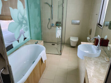 Singapore Airlines Neuer Private Crowne Plaza Changi Airport Badezimmer