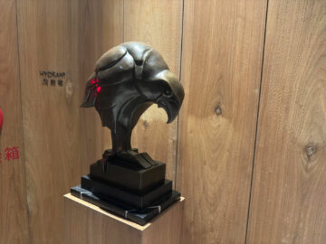 China Airlines Business Class Lounge Taipei Skulptur