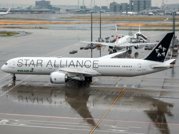 Flugzeug Eva Air Star Alliance Boeing B787 10