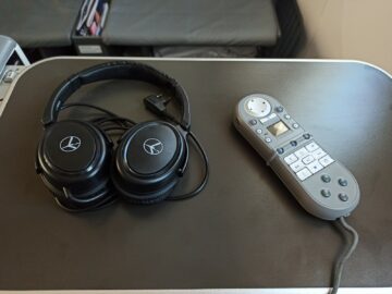 Lot Polish Airlines Business Class Boeing 787 8 Entertainment Controller Kopfhoere
