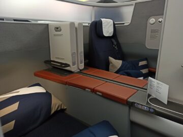 Lufthansa Airbus A350 Allegris Business Class Suite16