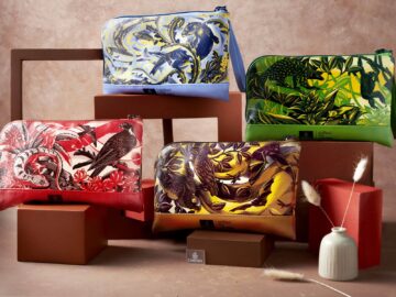 Emirates Premium Economy Class Amenity Kit 3