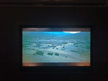 Lufthansa Allegris Business Class Airbus A350 Entertainmet Bildschirm Film