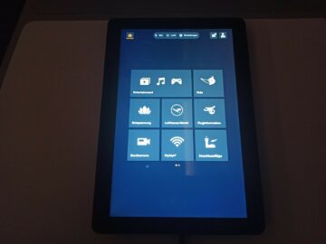 Lufthansa Allegris Business Class Airbus A350 Entertainmet Tablet 1