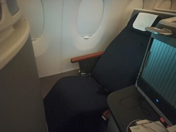 Lufthansa Allegris Business Class Airbus A350 Sitz Lounge Position
