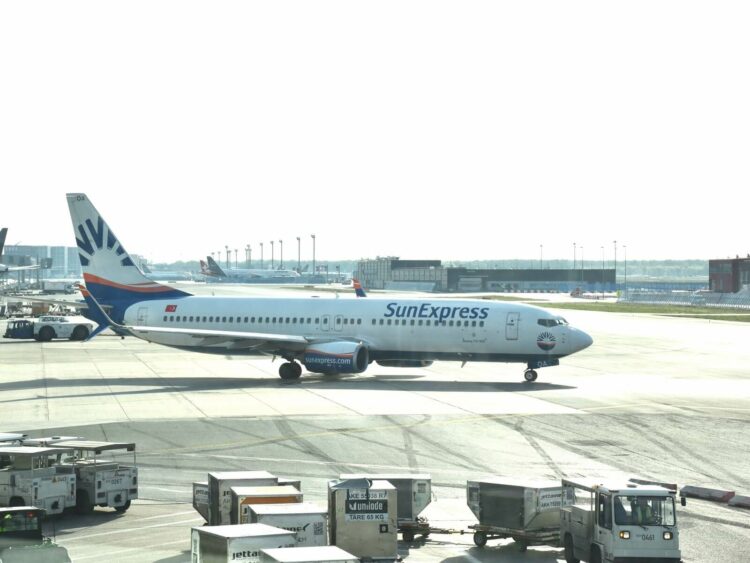 Sunexpress Fugzeug Boeing 737 Max Frankfurt