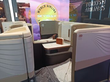 Turkish Airlines Crystal Business Class Farnborough Air Show Hinter Reihe
