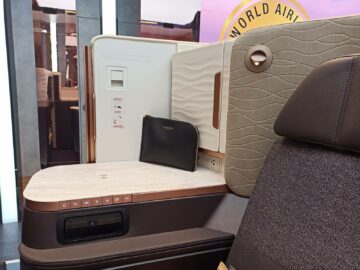 Turkish Airlines Crystal Business Class Farnborough Air Show Sitz Ablage