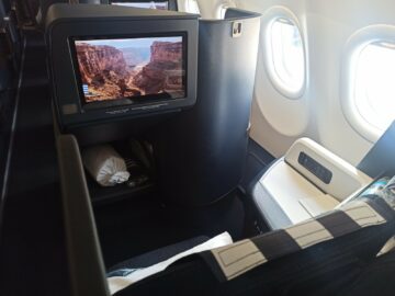 Condor Airbus A330neo Business Class Sitz 2