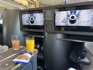 Korean Airlines Business Class Airbus A321neo Welcome Drink Snacks