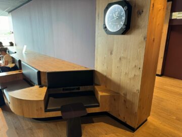 Swiss Lounge Zurich D Gates Sitzgelegenheit1