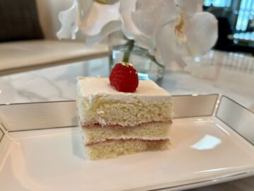 Etihad First Class Lounge Abu Dhabi Terminal A Cafe Kuchen
