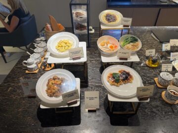 Singapore Airlines Silverkris First Class Lounge Hongkong Auswahl Gerichte