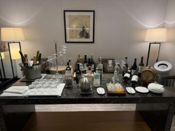 Singapore Airlines Silverkris First Class Lounge Hongkong Hochprozentige Spirituosen
