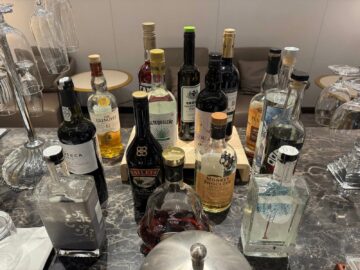Singapore Airlines Silverkris First Class Lounge Hongkong Spirituosen