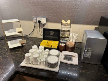 Singapore Airlines Silverkris First Class Lounge Hongkong Teeauswahl