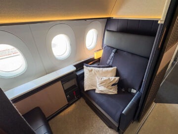 Lufthansa Allegris First Class Airbus A350 Sitz 1k Schiebetuer