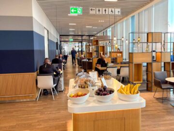 Lufthansa Senator Lounge Berlin Desserts