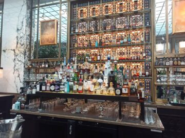 Park Hyatt Vienna Bar Tag Copyright