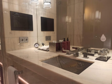 Park Hyatt Vienna King Premium Bad 4