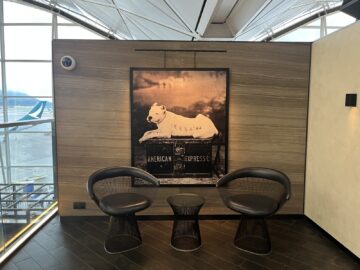 American Express Centurion Lounge Hongkong Hund