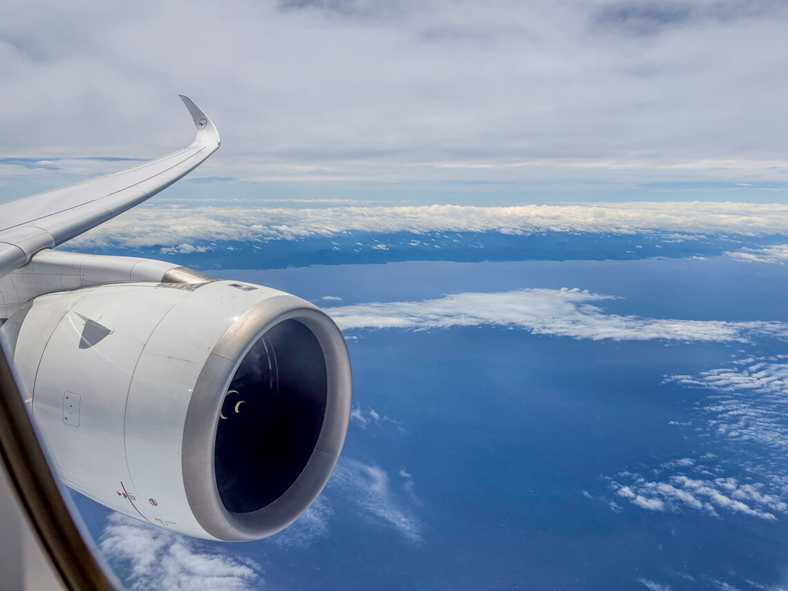 Lufthansa A350 Flugzeug Triebwerk Wing View