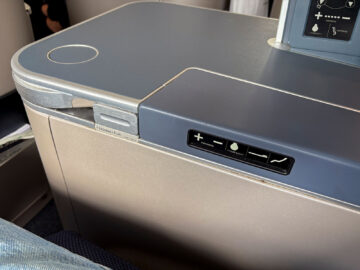 Lufthansa Aribus A350 Ex Pal Business Class Tisch Sitzeinstellungen
