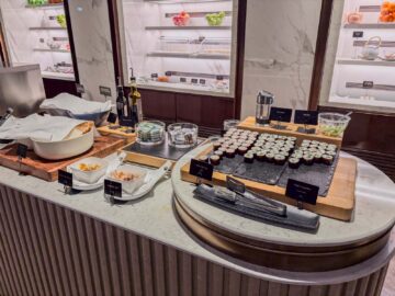 Singapore Airlines Silverkris Business Class Lounge Terminal 3 Singapur Sushi