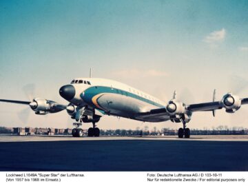 Lufthansa Flugzeug Lockheed Super Star Copyright