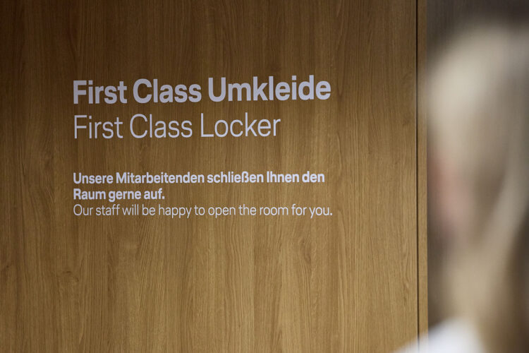 Lufthansa First Class Umkleide Copyright