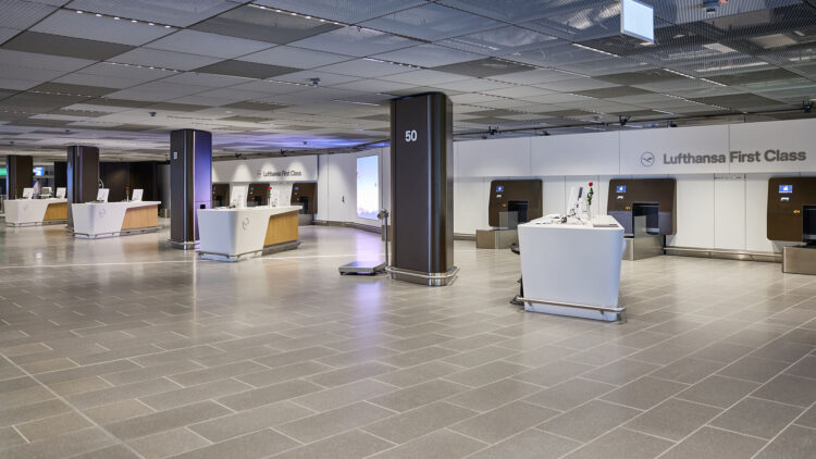 Lufthansa Premium Check In Bereich Frankfurt Copyright