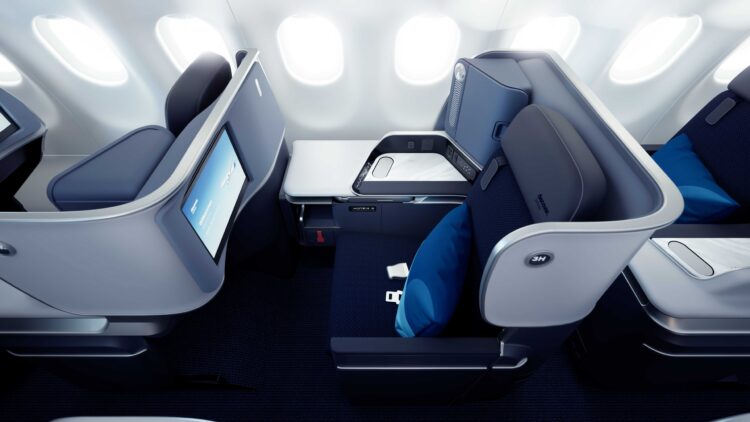 Discover Airlines Ocean Blue Business Class 3