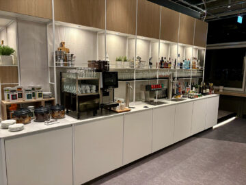 Lufthansa Business Lounge Stuttgart Drinks Buffet