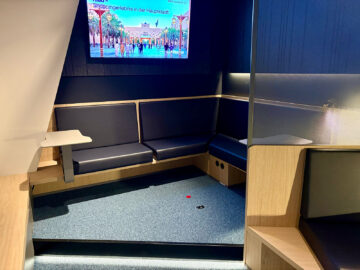 Lufthansa Senator Lounge Stuttgart Arbeitsecke Sitzbank