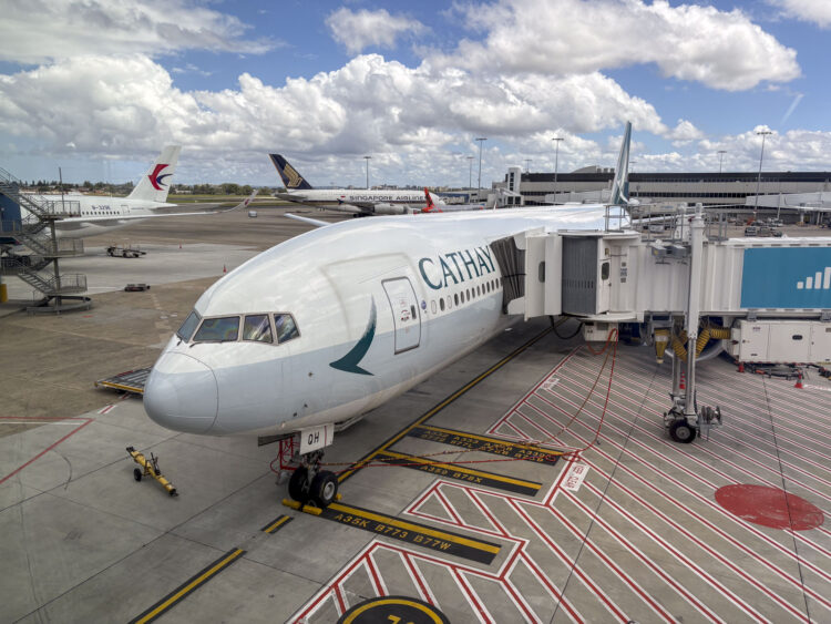 Cathay Pacific Boeing 777 300 Sydney Flughafen Flugzeug