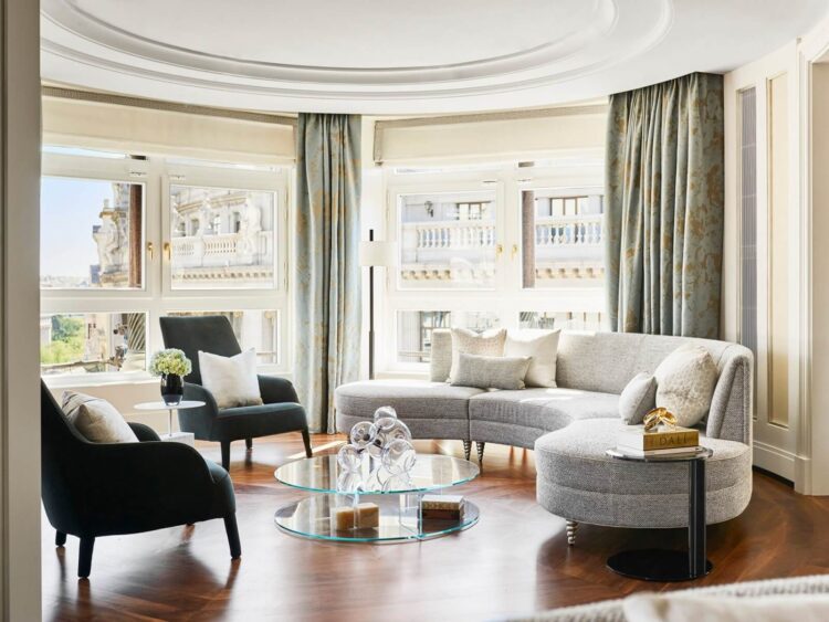 Four Seasons Hotel Madrid Zimmer Copyright